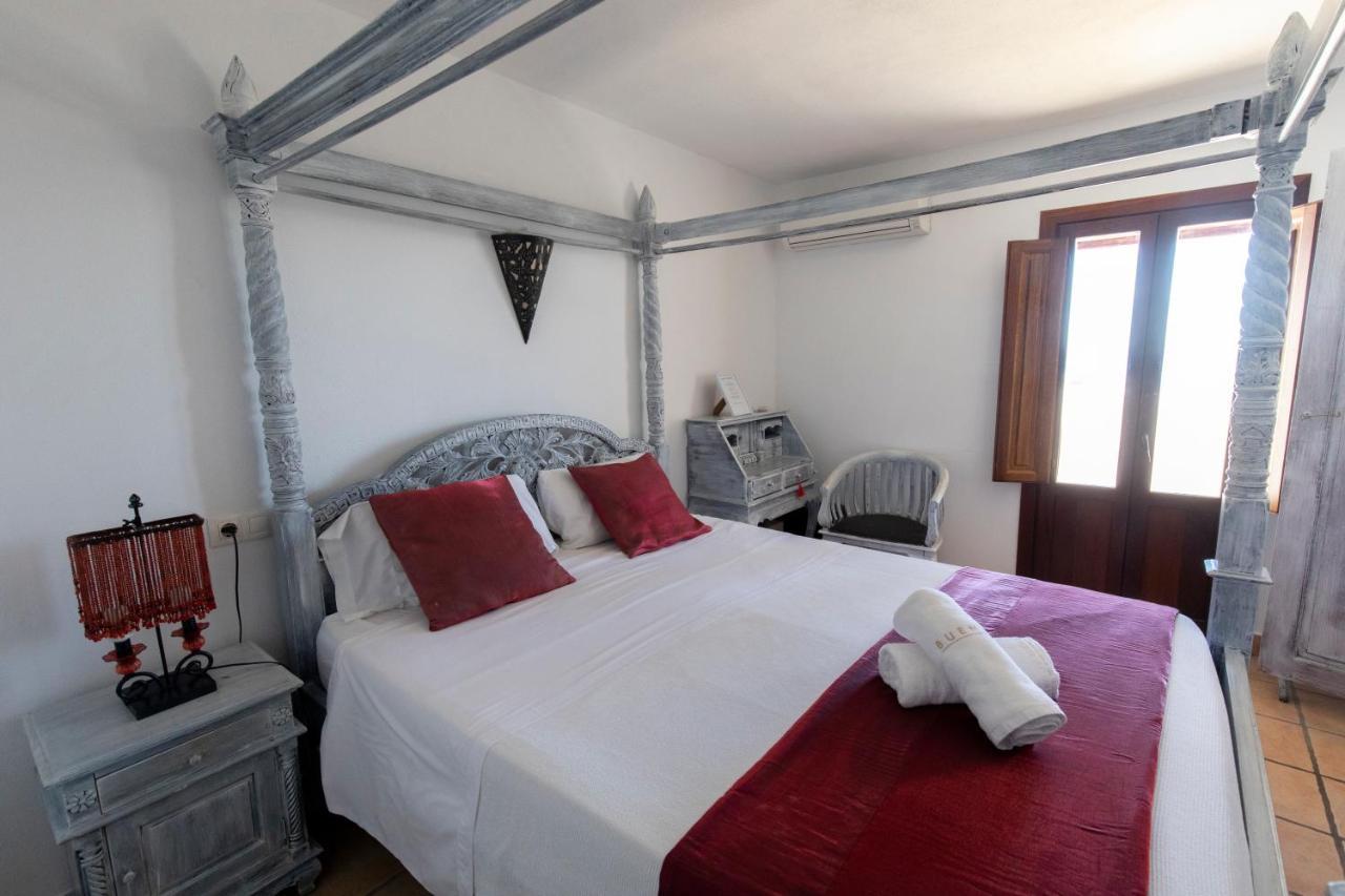 Buenavista Suites Hotel Boutique Санта-Еулалія-дель-Ріо Екстер'єр фото