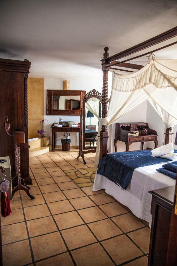 Buenavista Suites Hotel Boutique Санта-Еулалія-дель-Ріо Екстер'єр фото